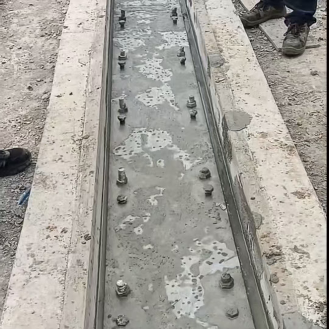 清涧港口码头起重机龙门吊重型机械设备稳固用早强快凝轨道胶泥